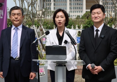 민주당 문 두드리는 허은아 "이재명, 중도보수론 진심이길"