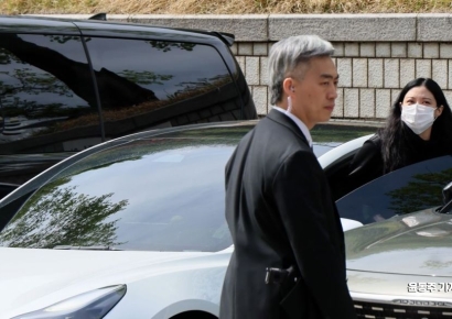 [포토] 법원 나서는 조민