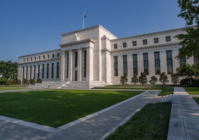 관세 쇼크 현실화… 美 Fed "기업은 채용 미루고 소비자는 사재기"