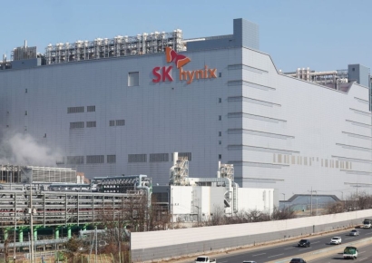 '최대실적' SK하이닉스 기술사무직 노조, 임금 8%대 인상 요구 