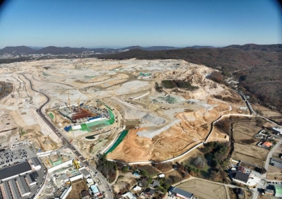 첫스텝부터 꼬이는 '세계 최대 반도체 산단'…입찰 기준 두고 논란