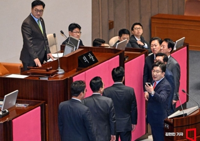 [포토] 항의하는 권성동 원내대표