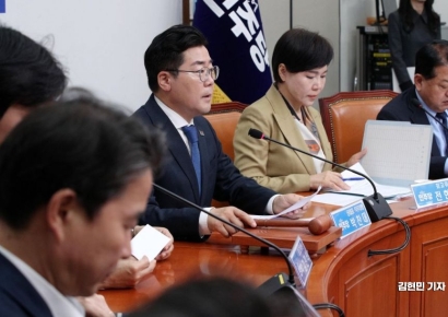[포토] 박찬대 "정부 추경안 철저히 심사·증액해 경제 되살릴 것"