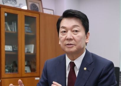 안철수 "李대통령 아파트, 현금 27억 있는 슈퍼리치만 구매 가능"