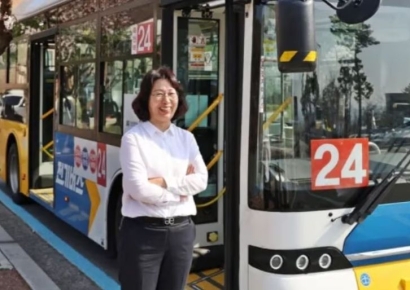 "정말 아름다운 사람" 한국 버스기사에, 中서 찬사 쏟아졌다
