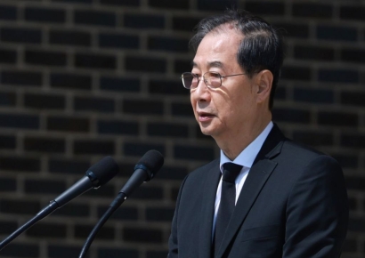 尹 멘토 신평 "이재명은 안돼…한덕수가 유일한 희망"