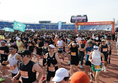 포항 해변을 달린다!… 통일기원 해변마라톤 1만여명 참가 성료
