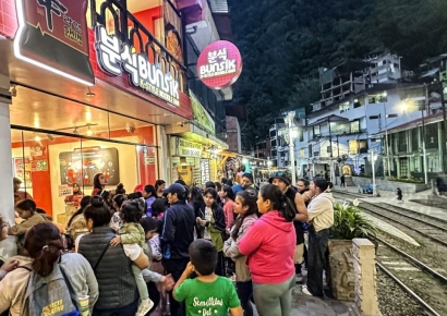 페루 마추픽추 홀린 K라면…농심 '신라면 분식' 1호점 오픈