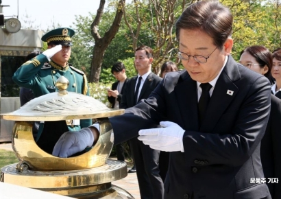 이재명 '대선후보' 첫 행보, 반도체부터 챙겼다