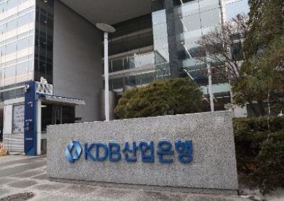 산은, 5조원대 한화오션 지분 매각 추진