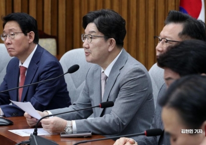 [포토] 권성동 "추경과 함께 '주 52시간 예외' 반도체특별법 처리하자"