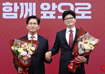 [포토] 김문수 vs 한동훈... 국민의힘 경선 결선서 맞대결