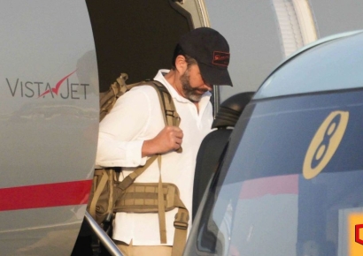 [포토] 김포공항 통해 입국한 트럼프 주니어
