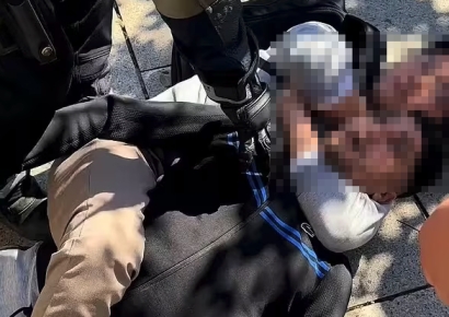 "잡았다 요놈" 관광객에 역공 당한 스페인 소매치기…'초크 영상' 조회수 폭발