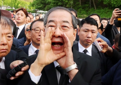 '광주사태' 韓…광주·전남 각계 "호남 우롱 행위"(종합)