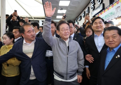 [속보]이재명, '金-韓 단일화'에 "반역세력에 어떤 평가할지 돌아봐야"