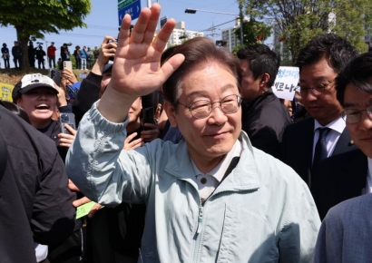 고향인 경북 찾은 이재명 "제가 뭘 그리 잘못…잘못 있다면 여기까지 왔겠나"