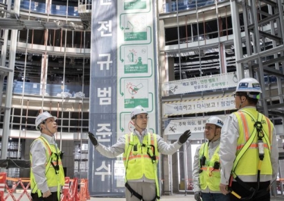안전화 끈 조인 CEO들…"건설 현장 모르면 안전도 없다"