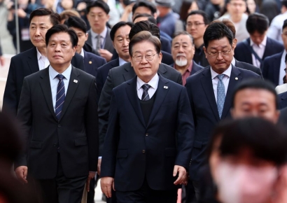 이재명 "국힘 후보 어디 갔나…거대 기득권과 싸우는 중"