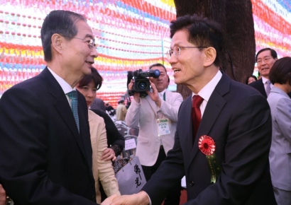 '韓 단일화 압박'에도 꿋꿋한 김문수…1박2일 영남행