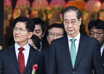 김문수, 韓 회동 제안 속내는 버티기?…국힘은 단일화 압박