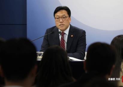 [일문일답]금융위원장 "토허제 여파 4월 가계대출 늘어…DSR강화 예정대로"