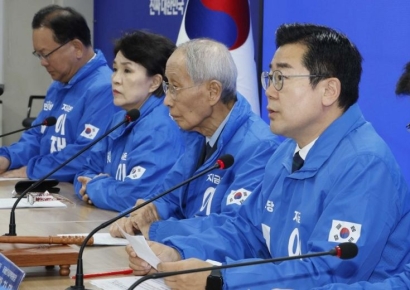 [포토] 박찬대 "조희대, 유력후보 이재명 제거하려는 사법살인 시도"