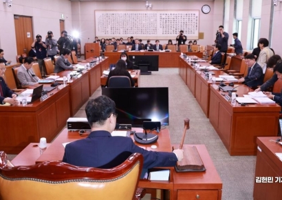 [포토] 법사위 소위 '대통령 당선 시 재판 중지' 법안 등 심사