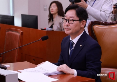 [속보]검찰, '패스트트랙 충돌' 與 박범계·박주민 벌금형 구형