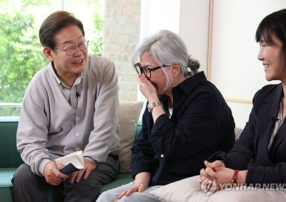 이재명 "드라마처럼 영혼 바뀐다면? 김문수와 바꾸고 싶다"