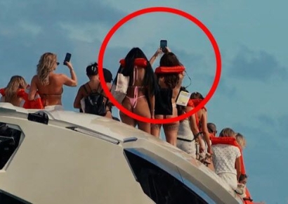 요트 가라 앉는데도 '셀카 삼매경'…미 인플루언서들 뭇매 