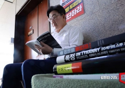 김문수, 단식 권성동 향해 "이재명과 싸워야지 왜 나와 싸워"