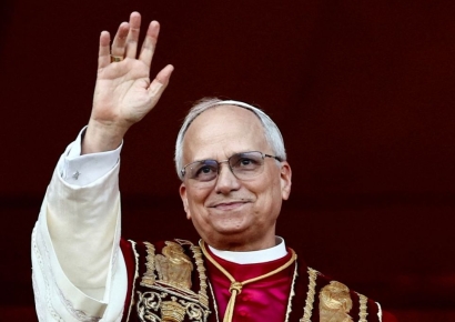 새 교황 레오 14세 첫 미사…"교회는 세상의 어두운 밤 밝혀야"