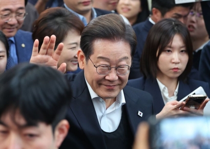李, 영남서 보수 저격…"국민 배반해도 찍으니 발전 안 돼"