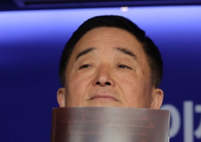 "여성비하 발언"…민주, 김문수 망언집 공개