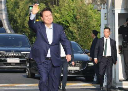 윤석열 "단결하자" 메시지에 민주당 "아예 유세도 해라"