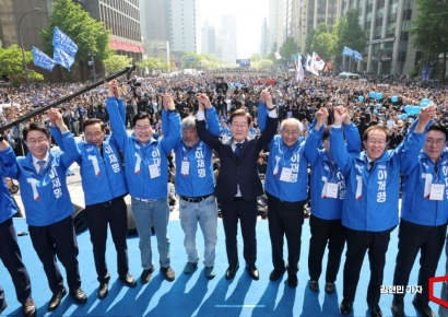 [포토] 이재명, 광화문 대선 출정식