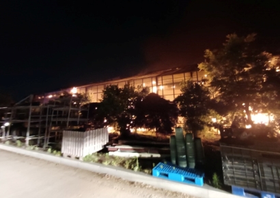 아산 대형 식물원 화재...온실 8동 전소