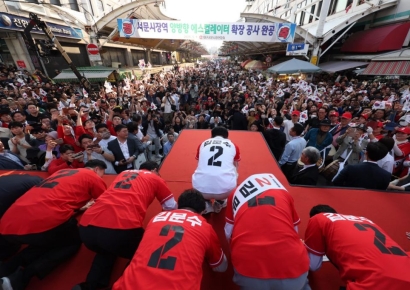 김문수, 결국 '계엄 사과' 했지만...'윤석열 숙제'는 여전[대선판 흔든 이 한마디]