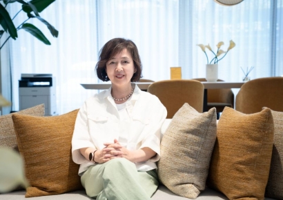 [콘텐츠커머스]'꾸미는 시니어' 취향 저격…60대 엄마의 유튜브 도전기