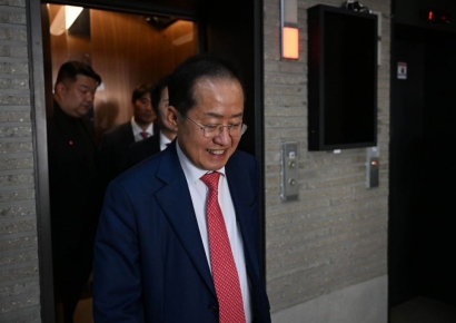 "OOO을 지지합니다"...대한민국은 진영재편 중[대선판 흔든 이 한마디]