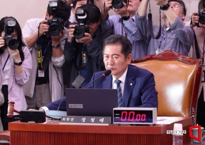 [포토] ‘이재명 면소’ 공직선거법 개정안, 법사위 통과
