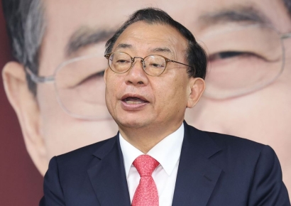이정현 "尹, 공적인 기준 있는 사람…탈당 여부 곧 정리할 것"
