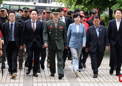 [포토] 항소심 2차 공판준비기일 출석하는 박정훈 대령