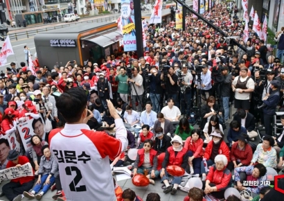 [포토] 김문수 국민의힘 후보, 천안 유세