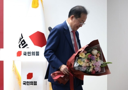 국민의힘 '대패' 출구조사 접하자… 홍준표 "병든 숲은 불태워야"