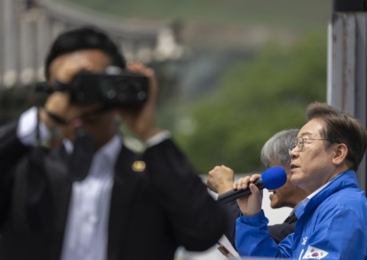 특수 쌍안경·수천만원 저격 총기 관측 장비도 등장…최고로 삼엄한 대선 경호