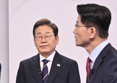 [포토] 이재명·김문수 '첫 TV토론 격돌'