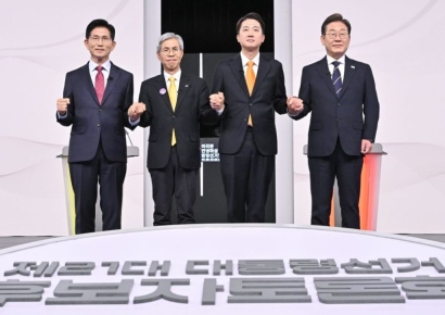 李 호텔경제론에…이준석 "무한동력이냐" 이재명 "왜 이렇게 단순한가"