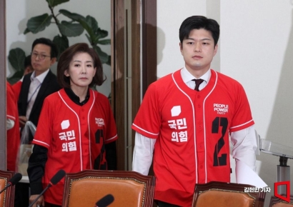 [포토] 중앙선대위 회의 참석하는 김용태 비대위원장